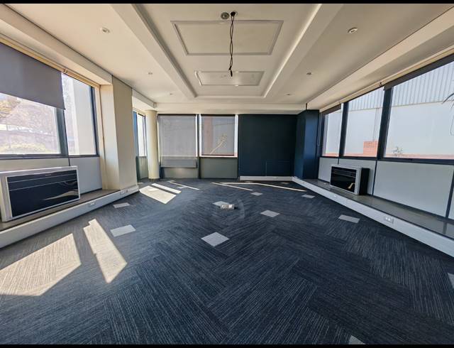 1,664M² OFFICE TO LET IN RANDJESPARK